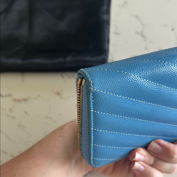 Yves Saint Laurent Blue Leather Zippy Long Wallet with Gold Logo - Picture 13 of 14